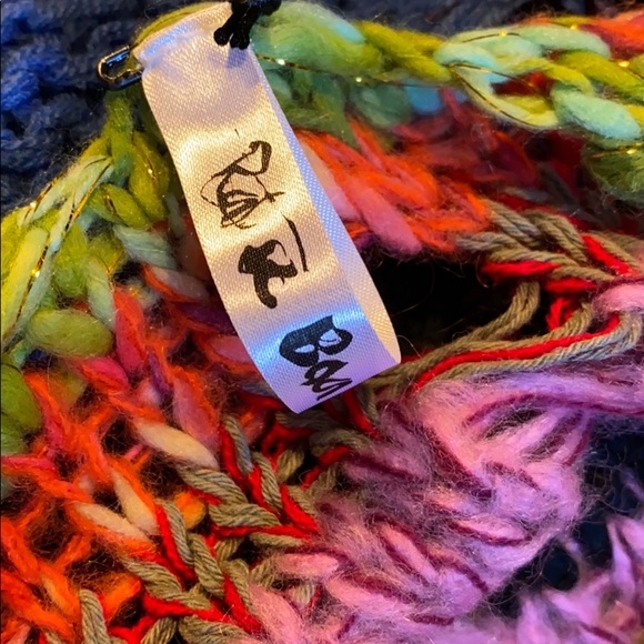 "Rat&Boa" Knitted Textured Distressed Cozy Sweater - Picture 9 of 12